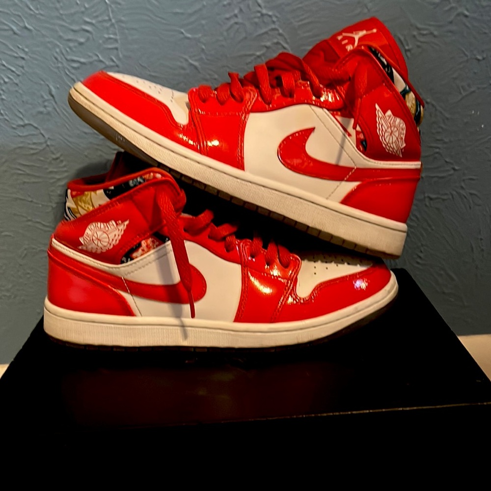 Barcelona Jordan 1 mid size 7 mens